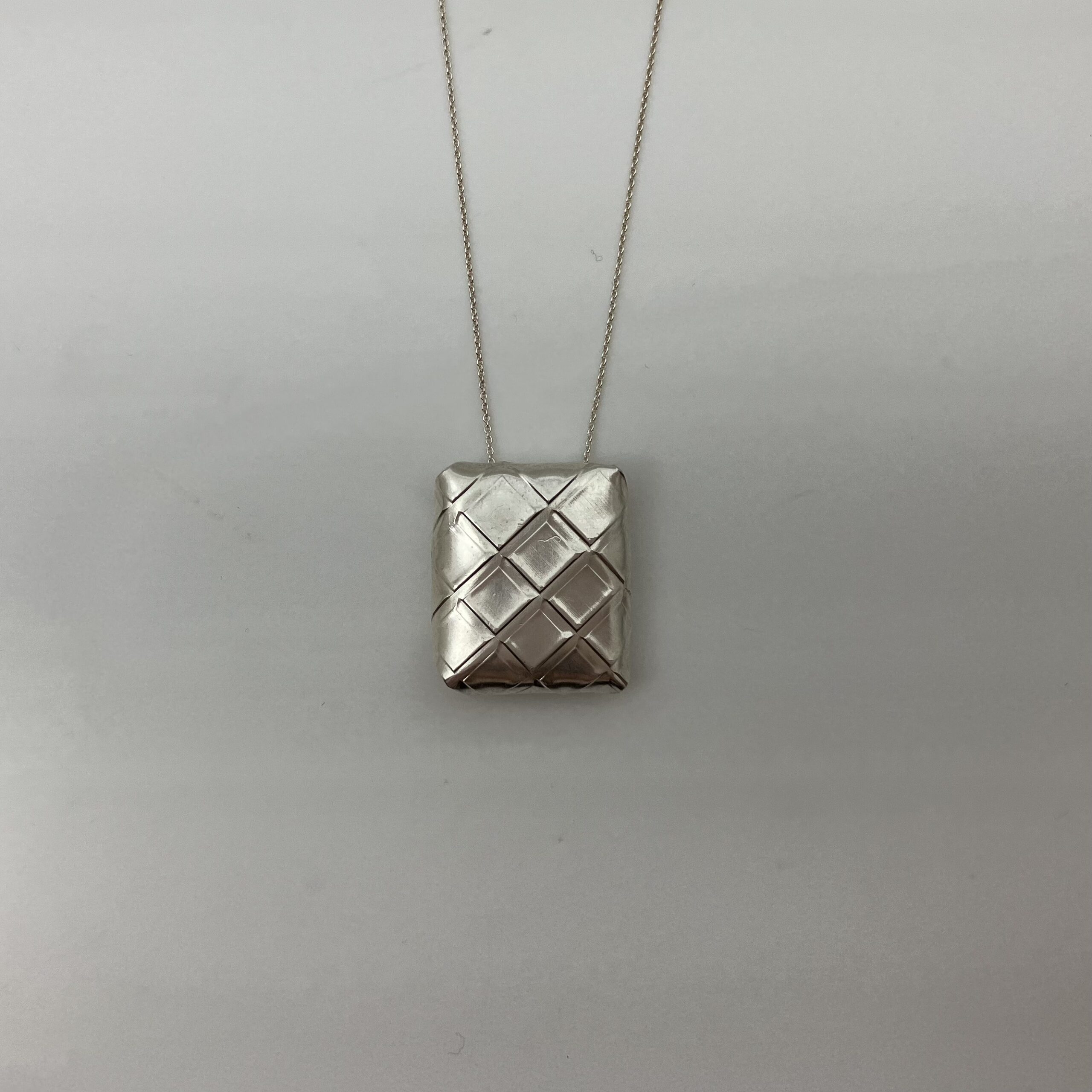 Knapp halsband