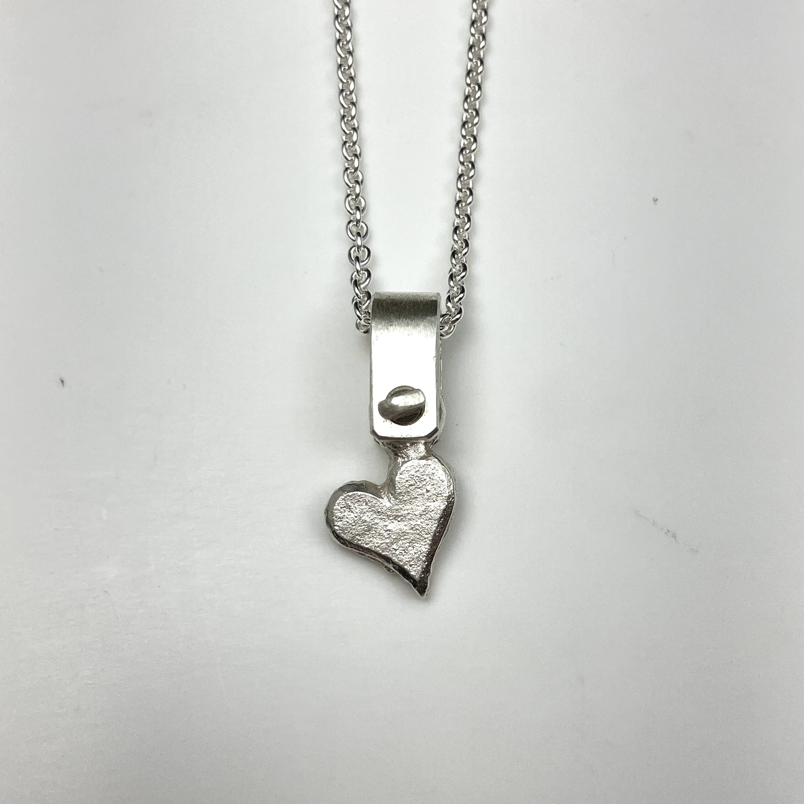 Hjärta, schackel och kedja