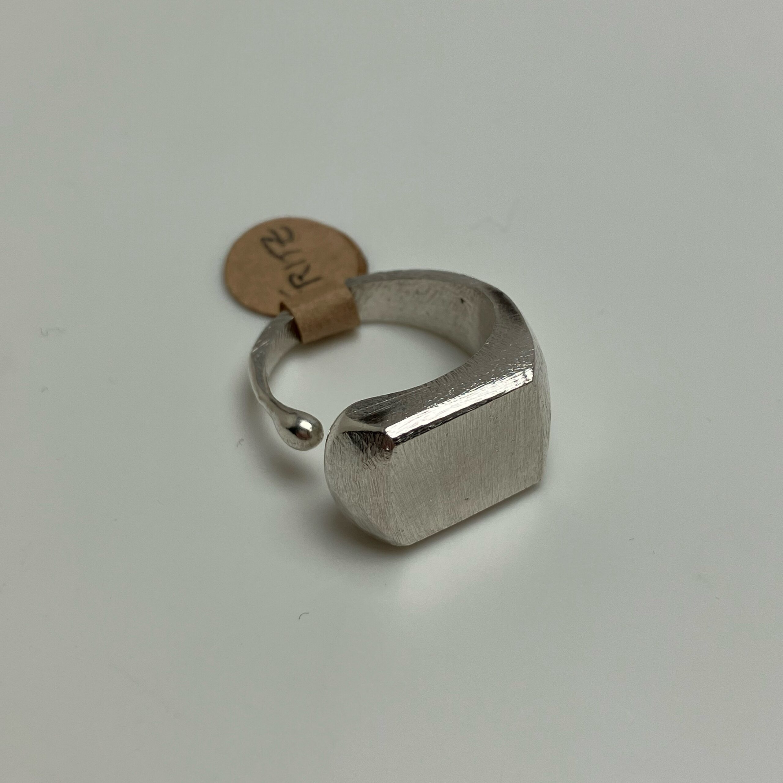 Ring silver