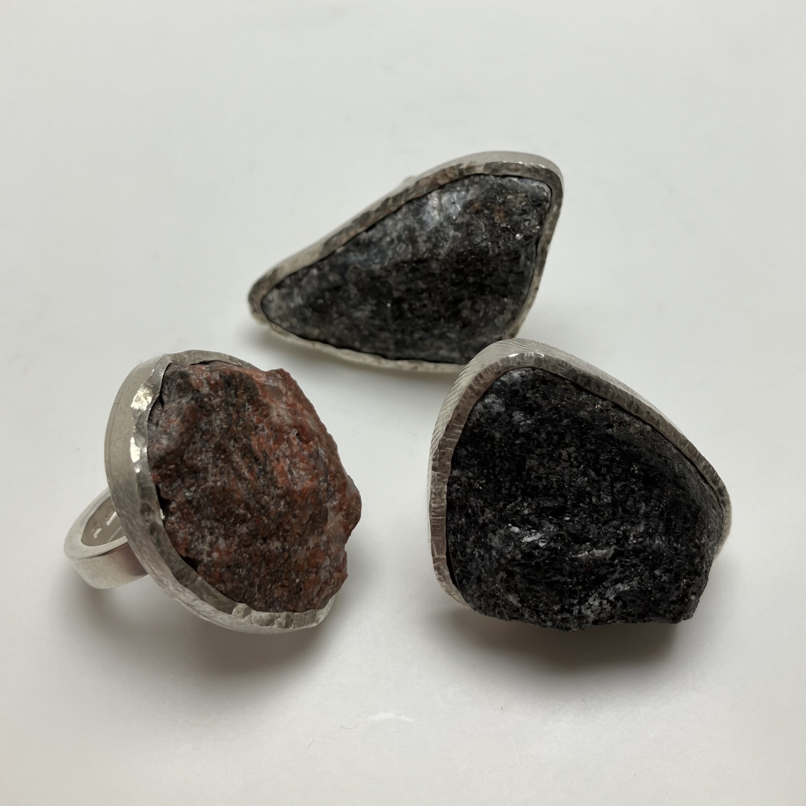 Ring granit