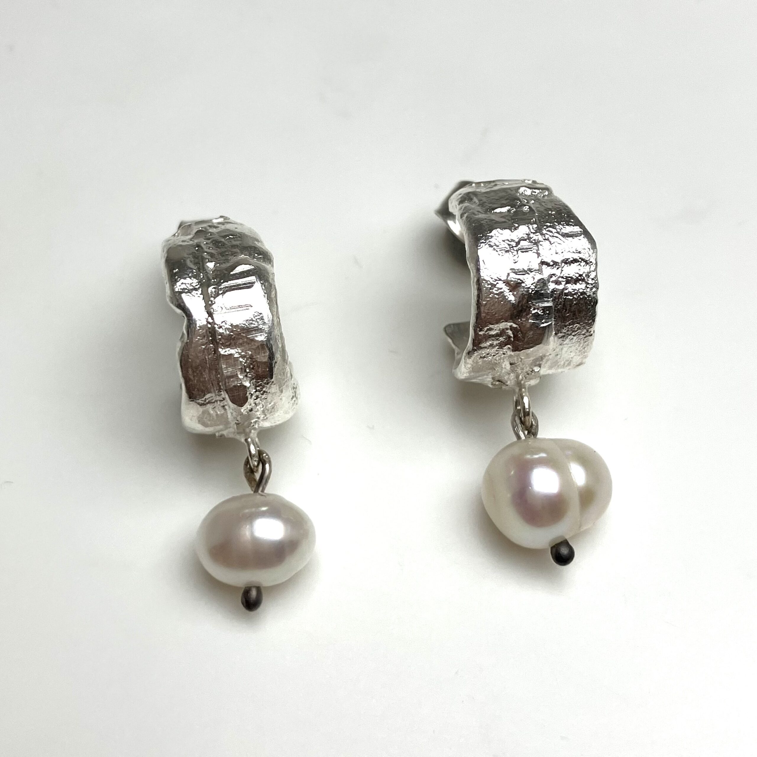 Örhängen med pärlor