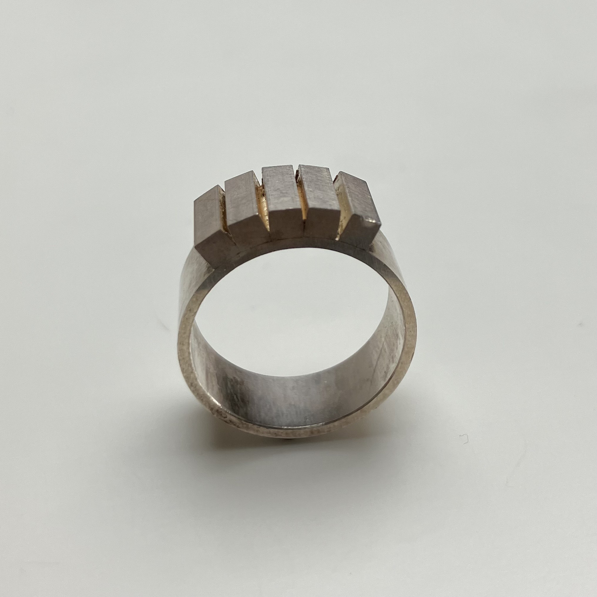 Ring silver