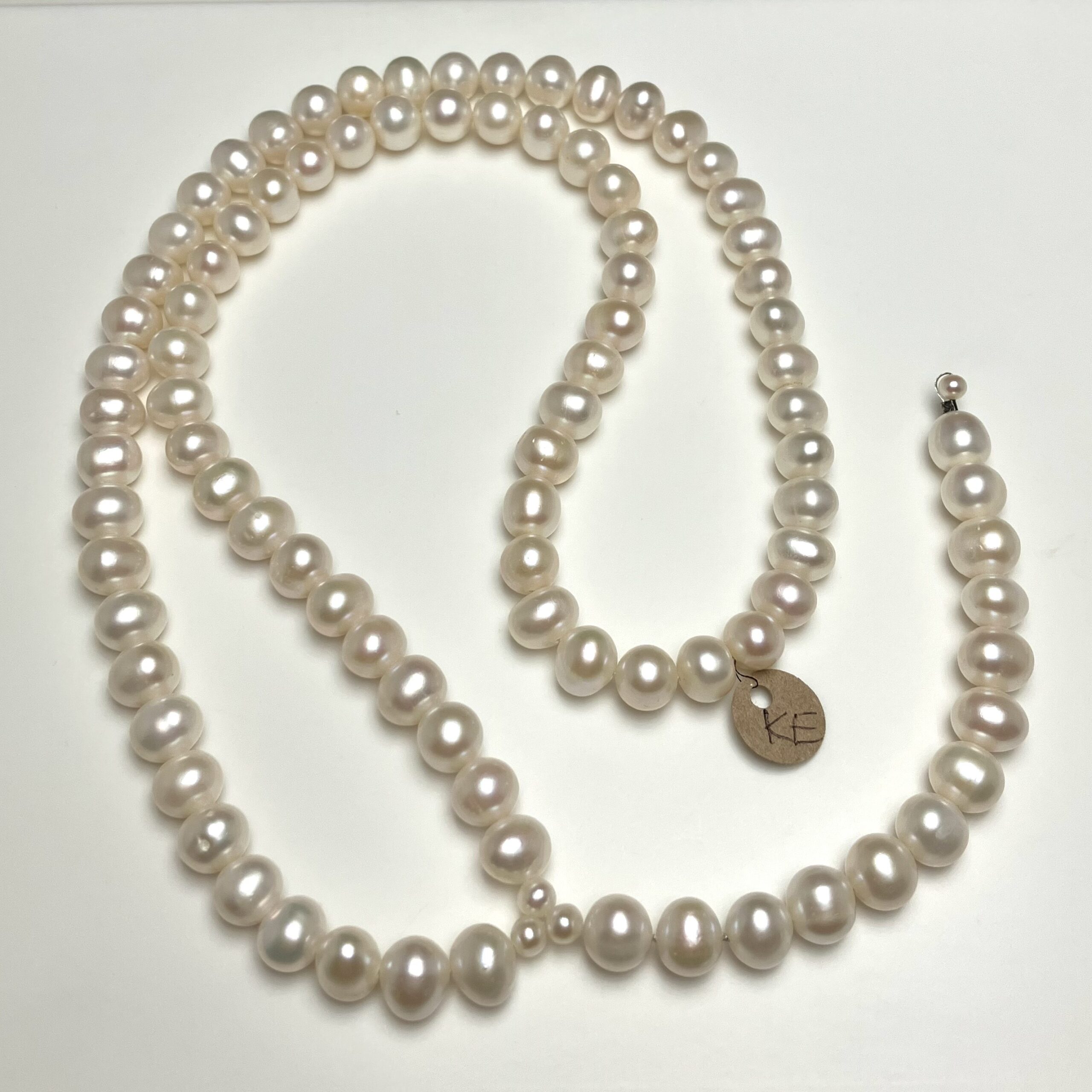 Halssmycke med sötvattenspärlor