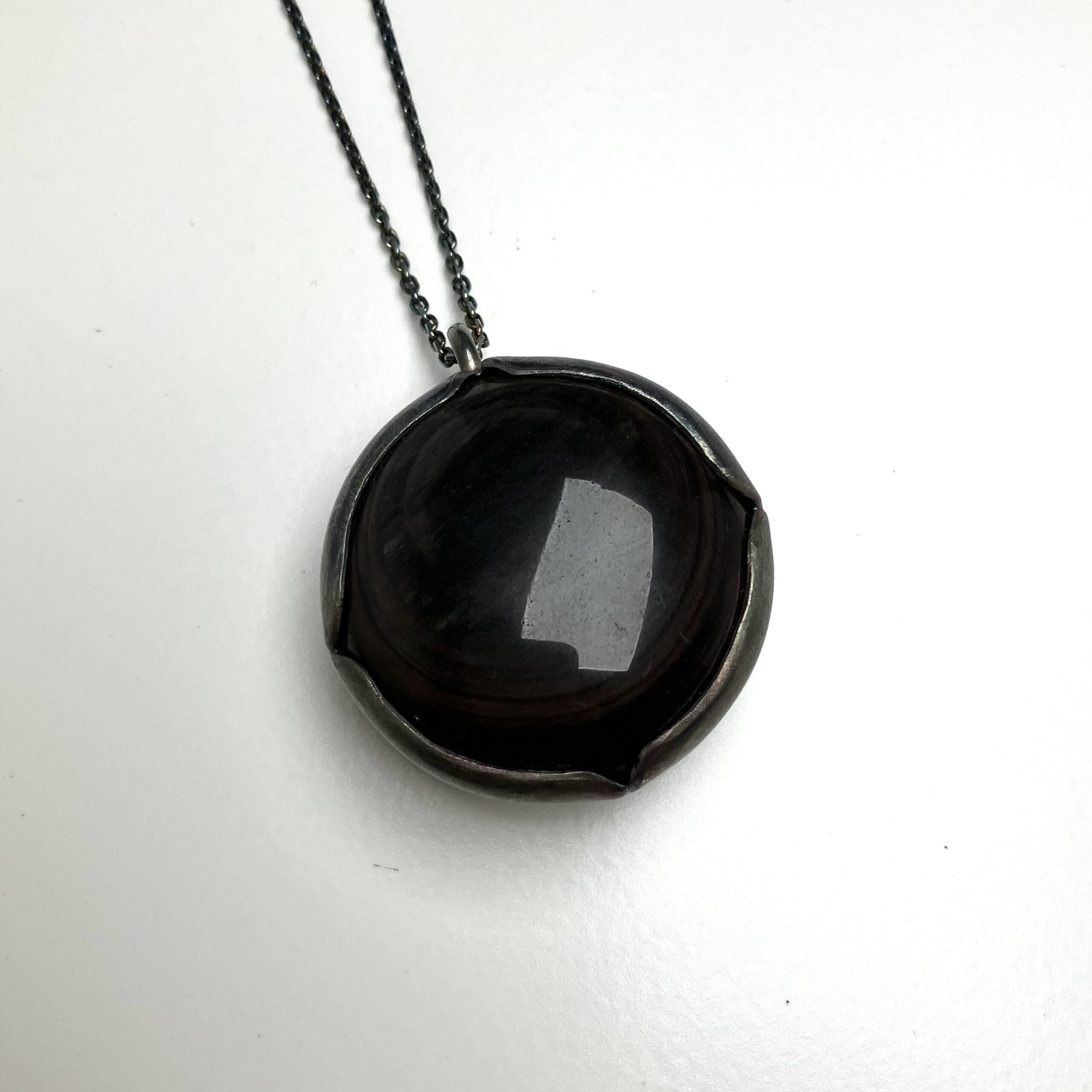 Halssmycke med obsidian