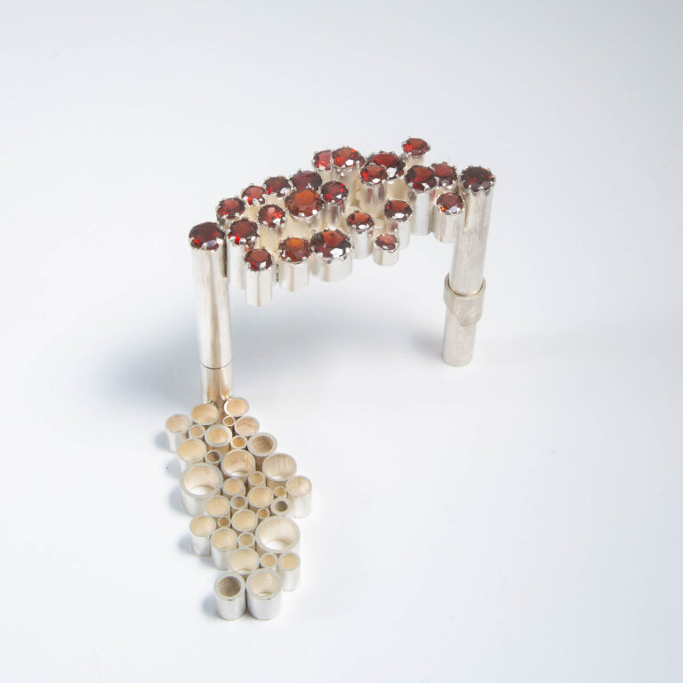 Armband med granater