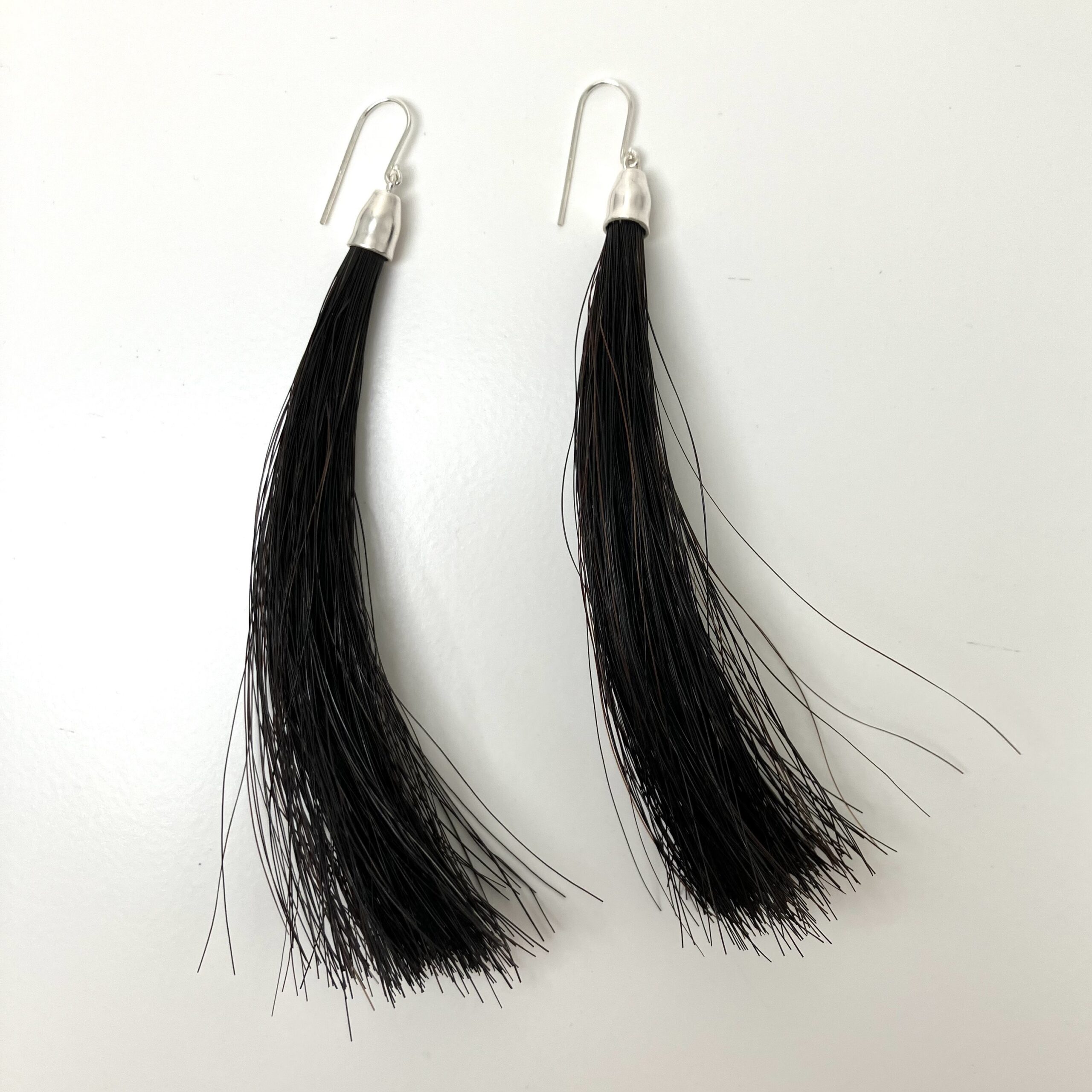 Örhängen med tagel