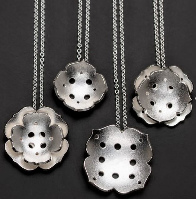 Halssmycke i silver